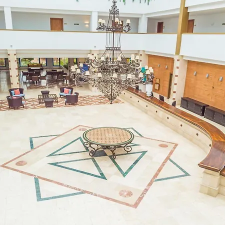 Oh Caledonia Hotel 4*