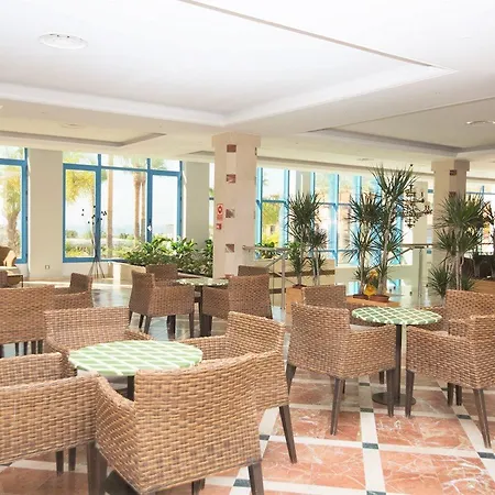 Oh Caledonia Hotel 4*